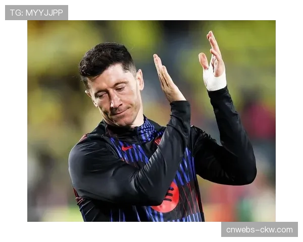 退役传闻中的莱万多夫斯基接受《踢球者》专访谈未来计划